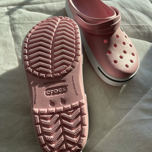 Pink Crocs - Picture 6 of 6
